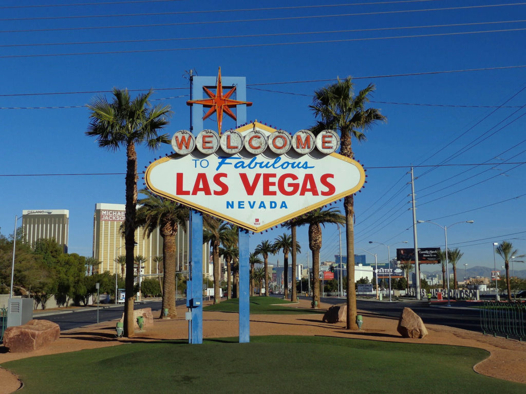 picture of the famous welcome to las vegas entry