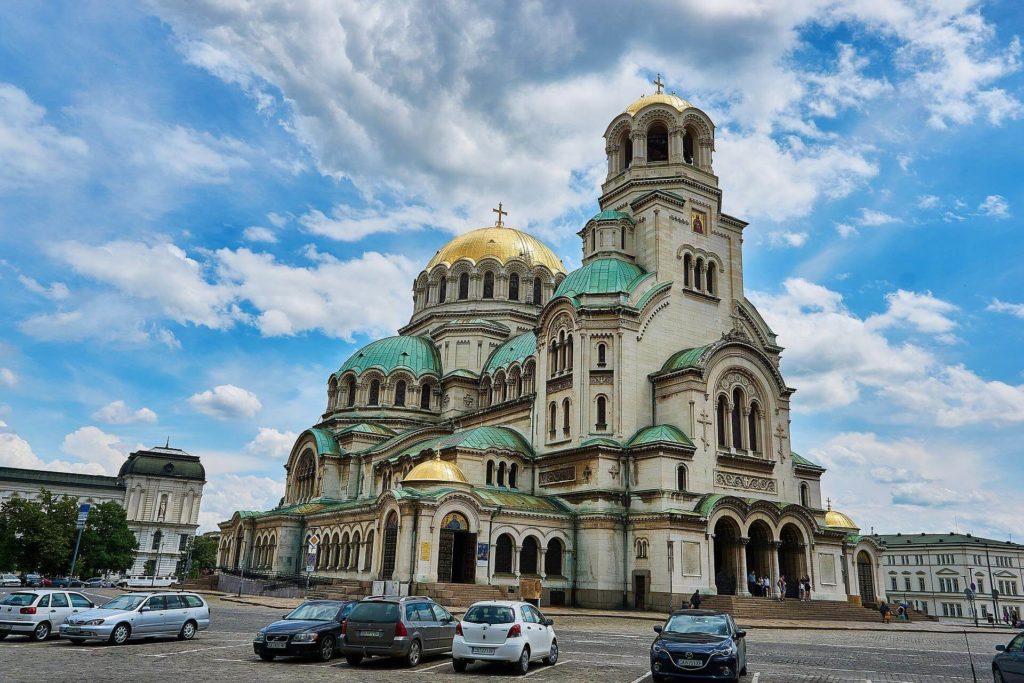 It is one of the largest Eastern Orthodox cathedrals in the world.