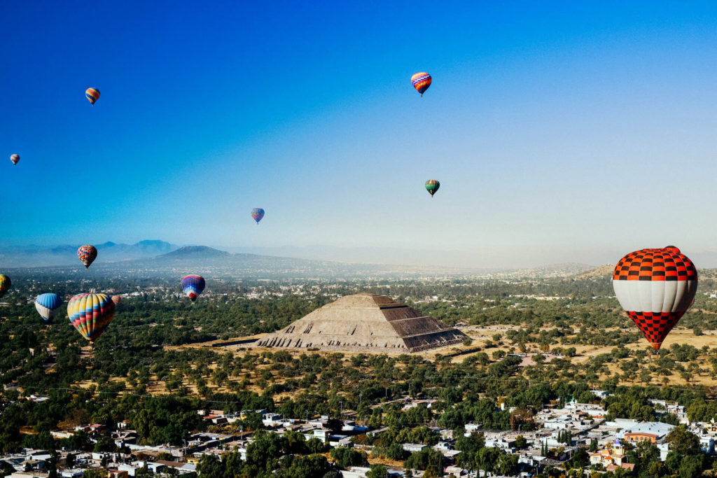 teotihuacan mexico hot air balloon ride